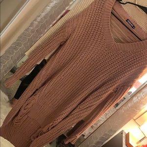 Fashion Nova knitted top new never worn
